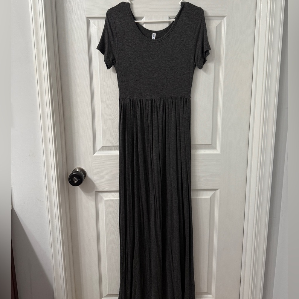 Elegant Black Maxi Dress